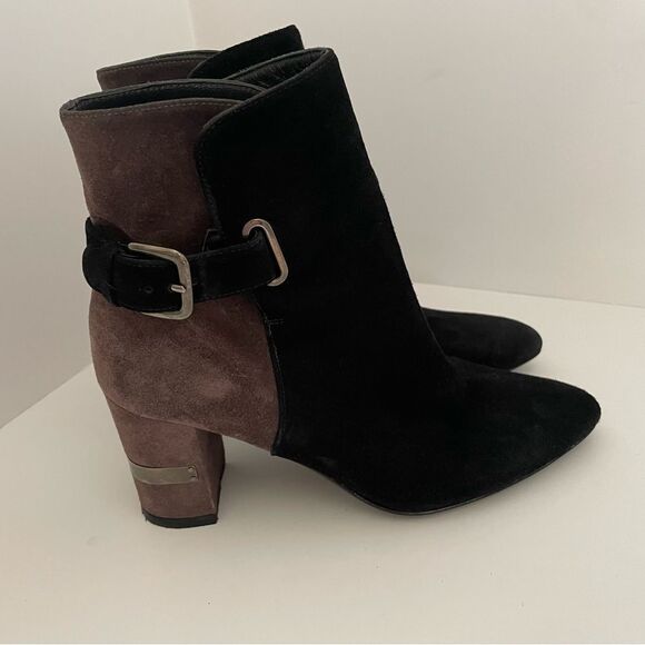 Stuart Weitzman Suede Ankle Boots - Black and Brown Size 5.5B - Picture 12 of 14